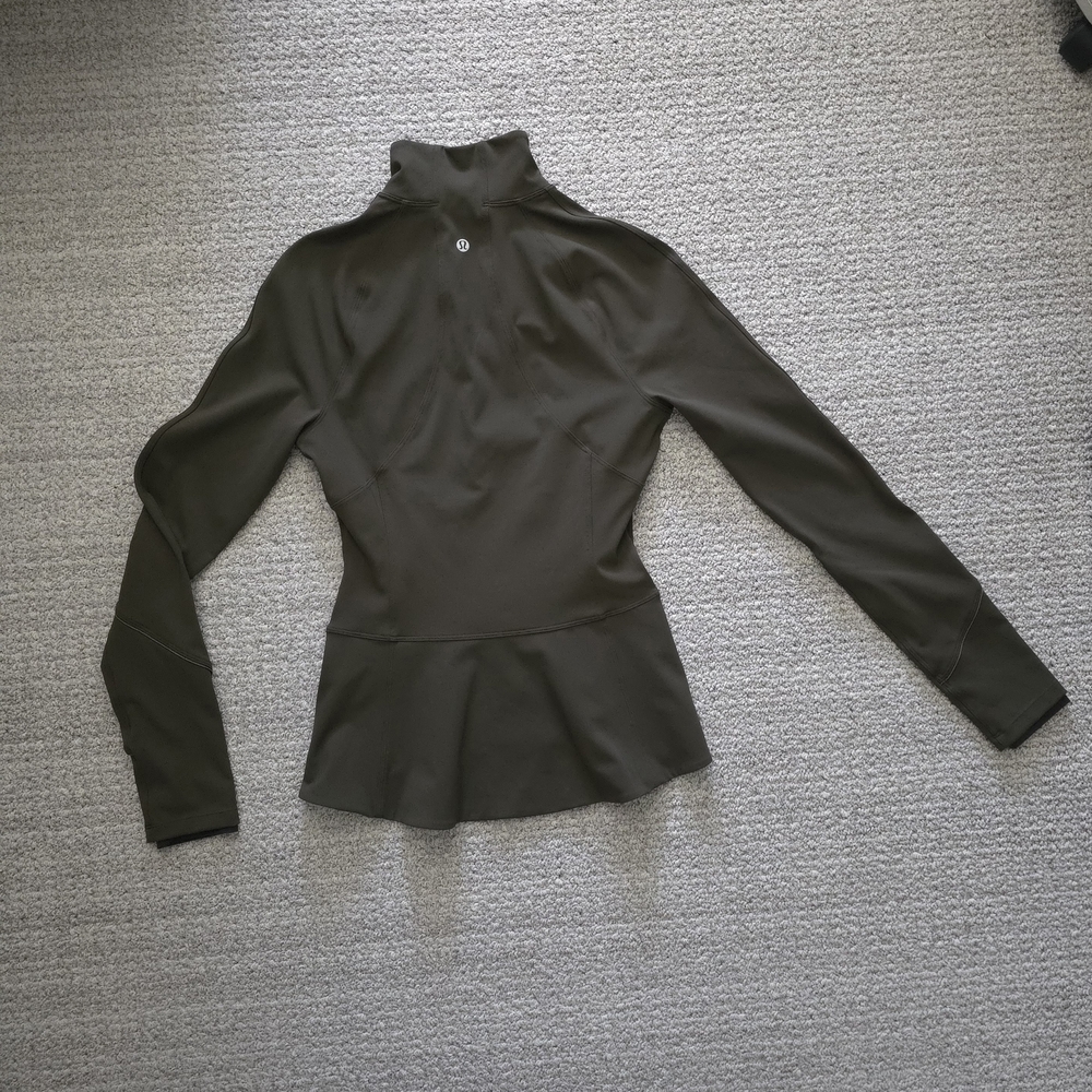 lululemon Gait Keeper Jacket in Dark Olive, Size 6